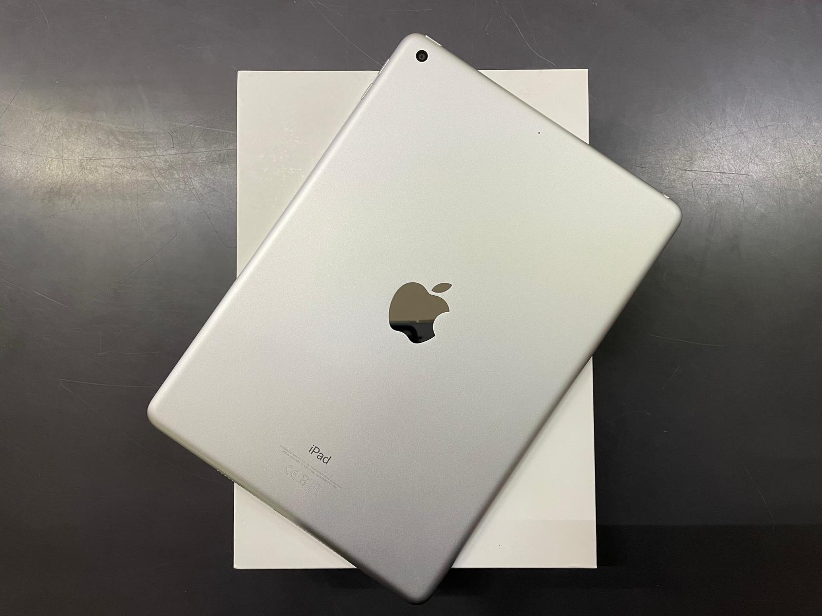 APPLE Ipad 9.7" 2018 6th gen 128Gb Wi-Fi - immagine 3