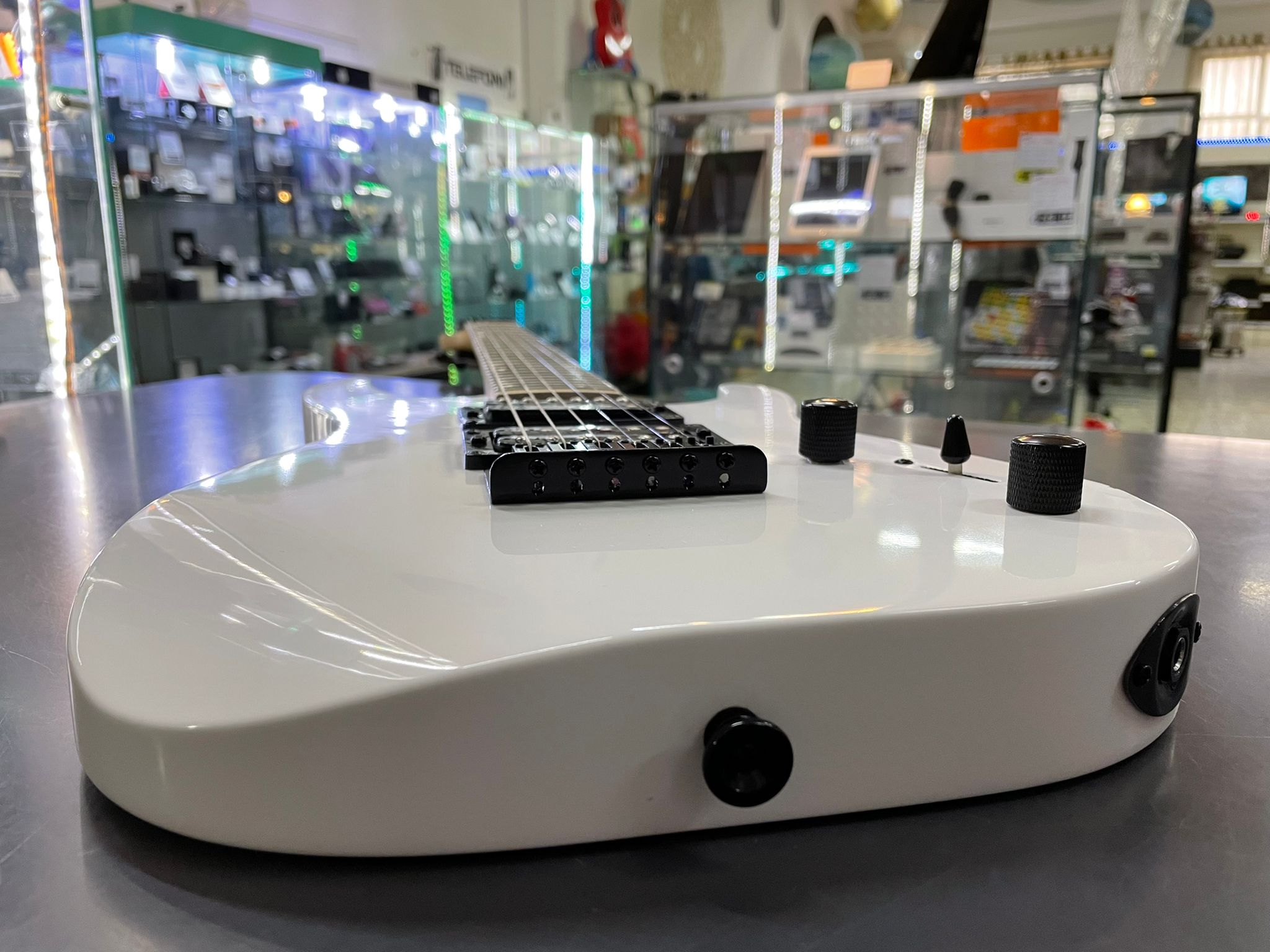 Jackson JS1X Dinky Minion White - immagine 4