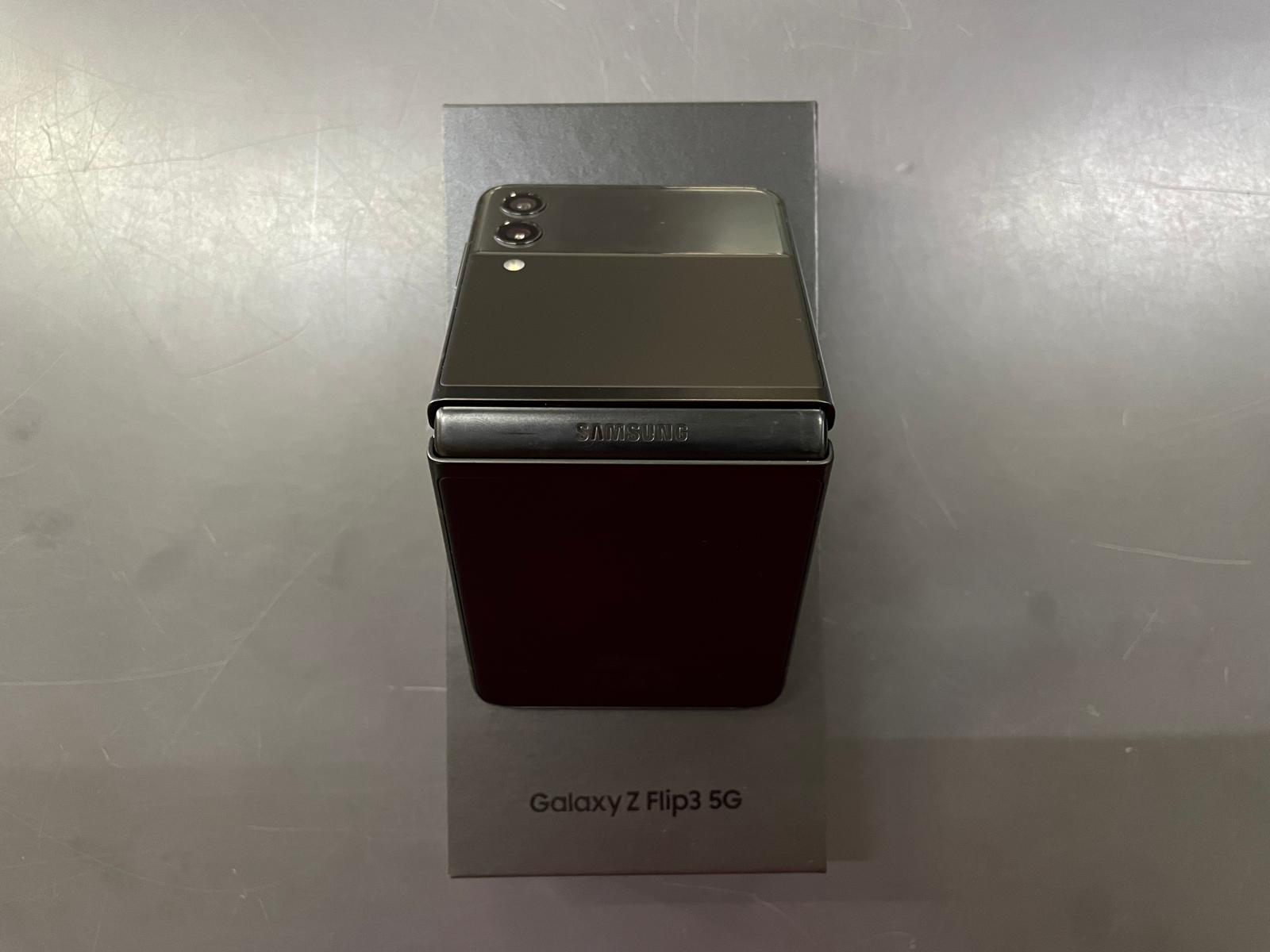 Samsung Galaxy Z Flip 3 5G 19/09/21 - immagine 5