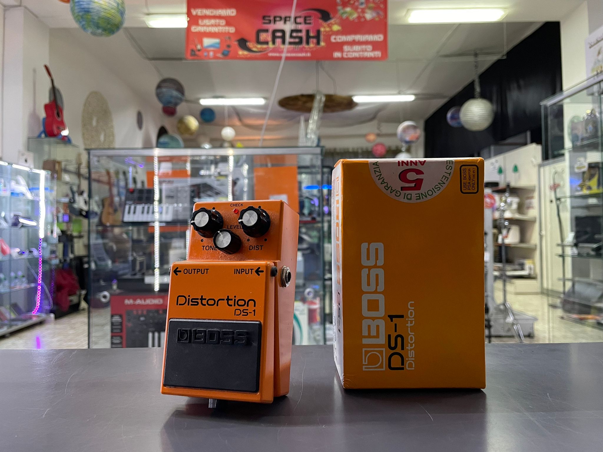 BOSS DS1 Distortion Pedale Chitarra
