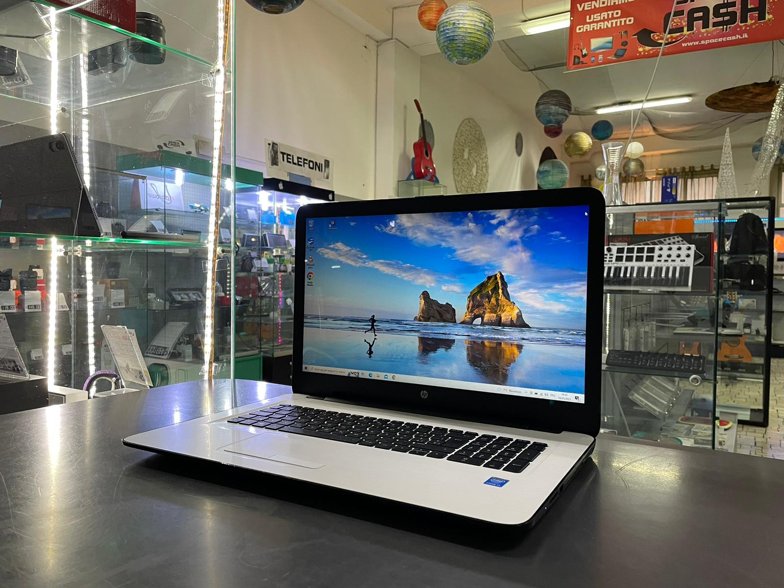 Notebook HP 17" Core i3 5th 8Gb 1Tb - immagine 2
