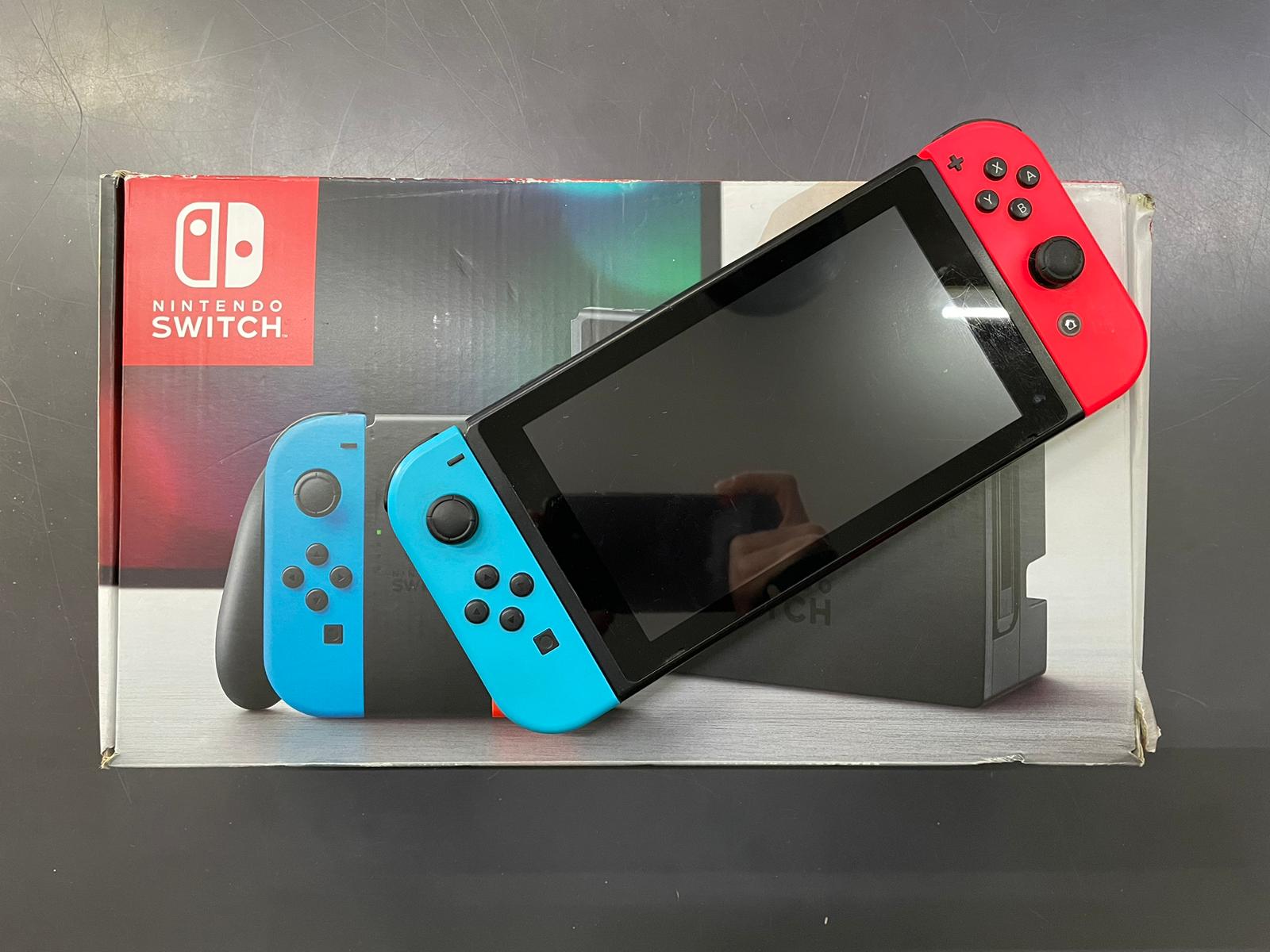 Nintendo Switch Neon