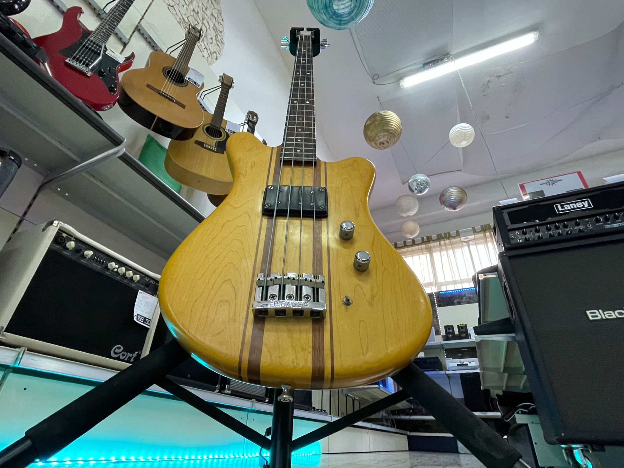Martin EB18 (1979) Basso + Custodia
