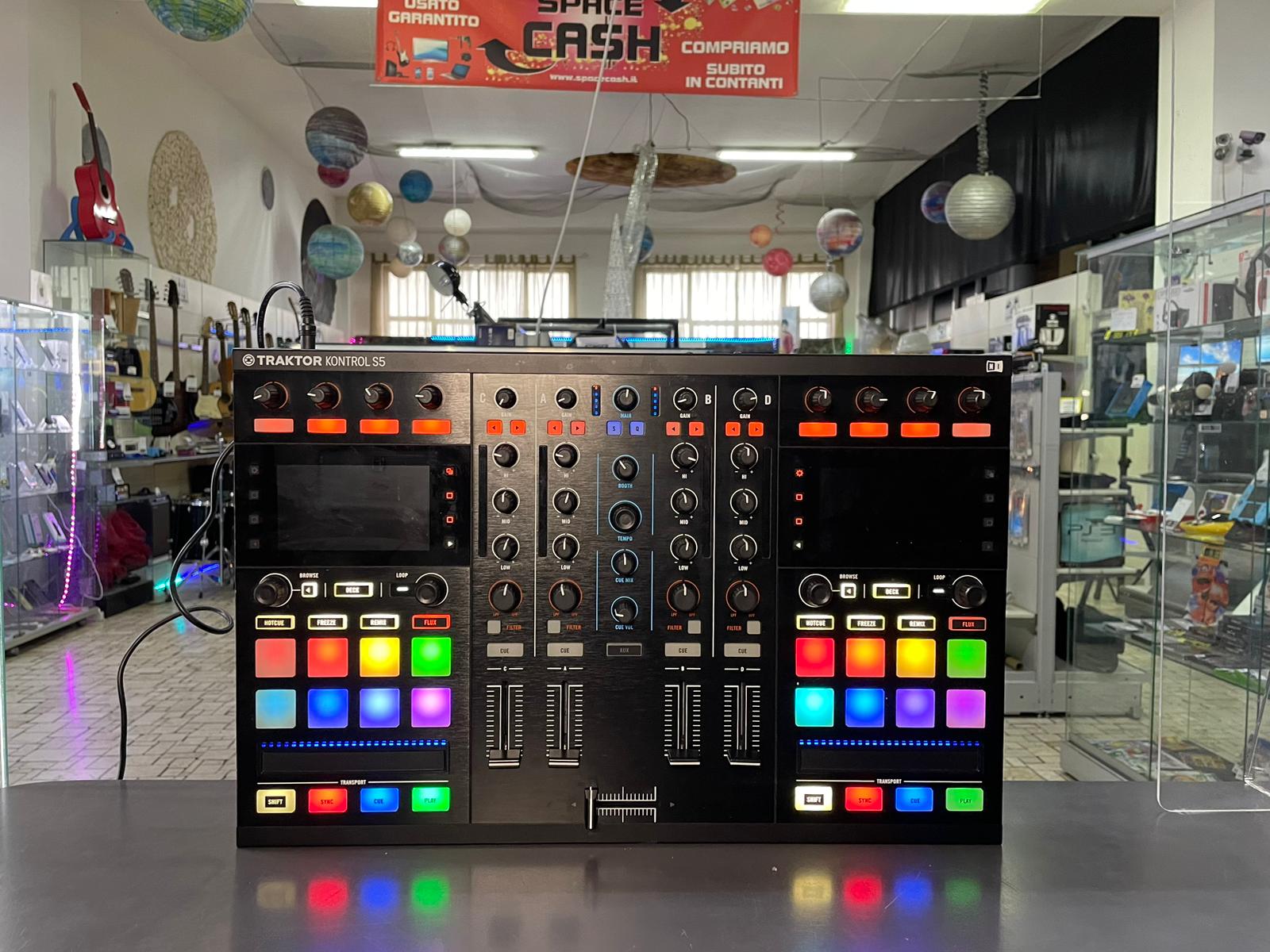 Traktor Kontrol S5 Console DJ