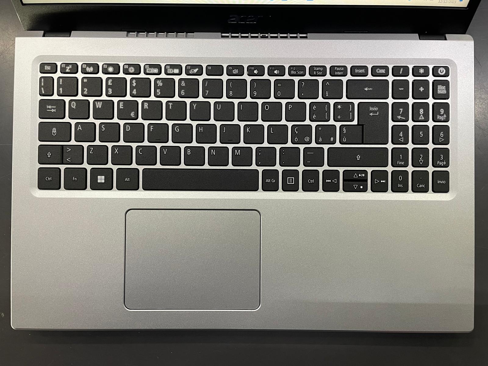Acer Aspire 1 4Gb 128Gb Garanzia 25/7/23 - immagine 2