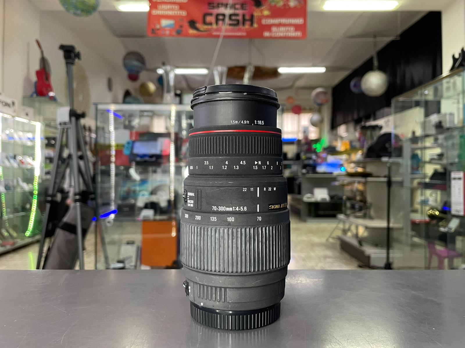 Sigma 70-300mm APO DG 1:4-5.6 Obiettivo Canon