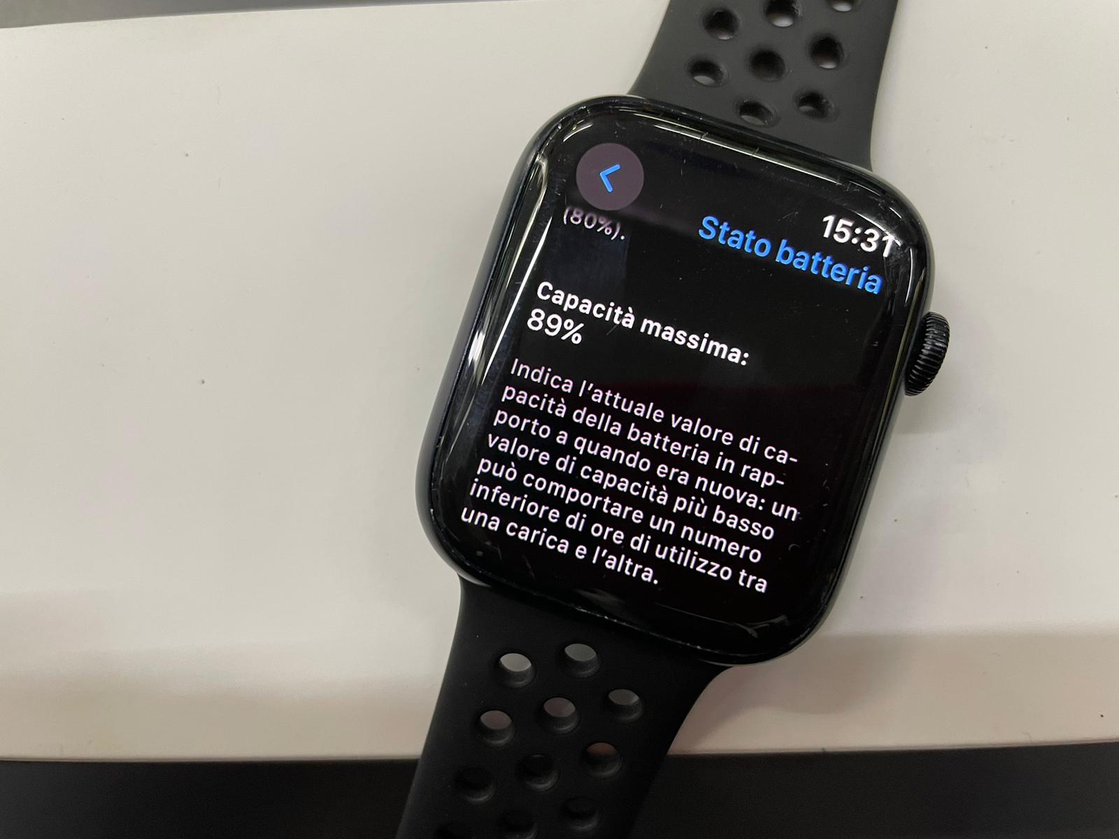 Apple Watch Serie 7 GPS 45mm - immagine 4