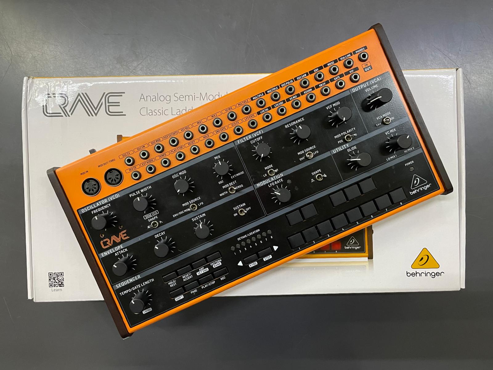 Behringer Crave Synth Analogico