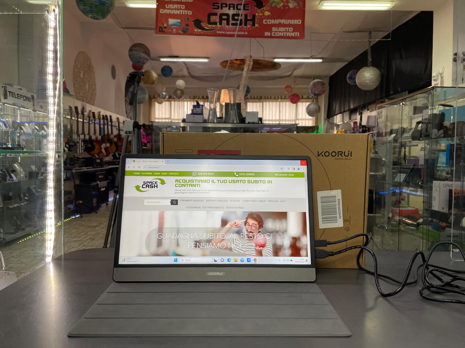 Koorui 15B1 Monitor Portatile
