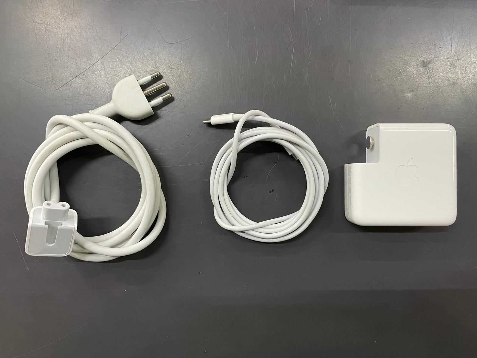 Macbook Pro 13" 2017 T.Bar Core i5 8Gb 256Gb - immagine 2