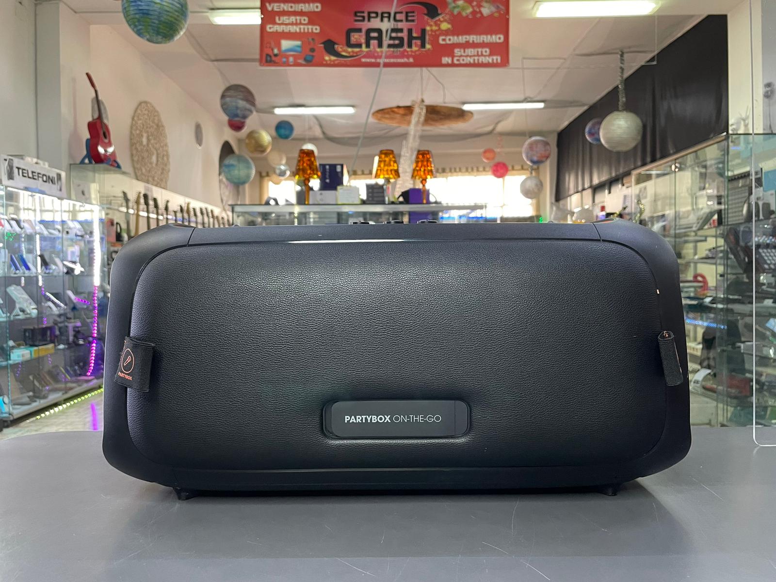JBL PartyBox On-The-Go - immagine 4