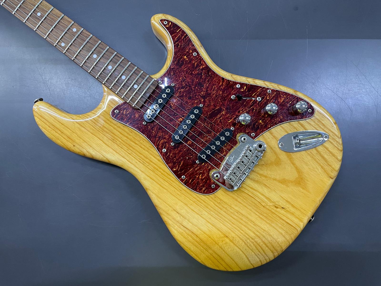 G&L Tribute Series S-500 Natural