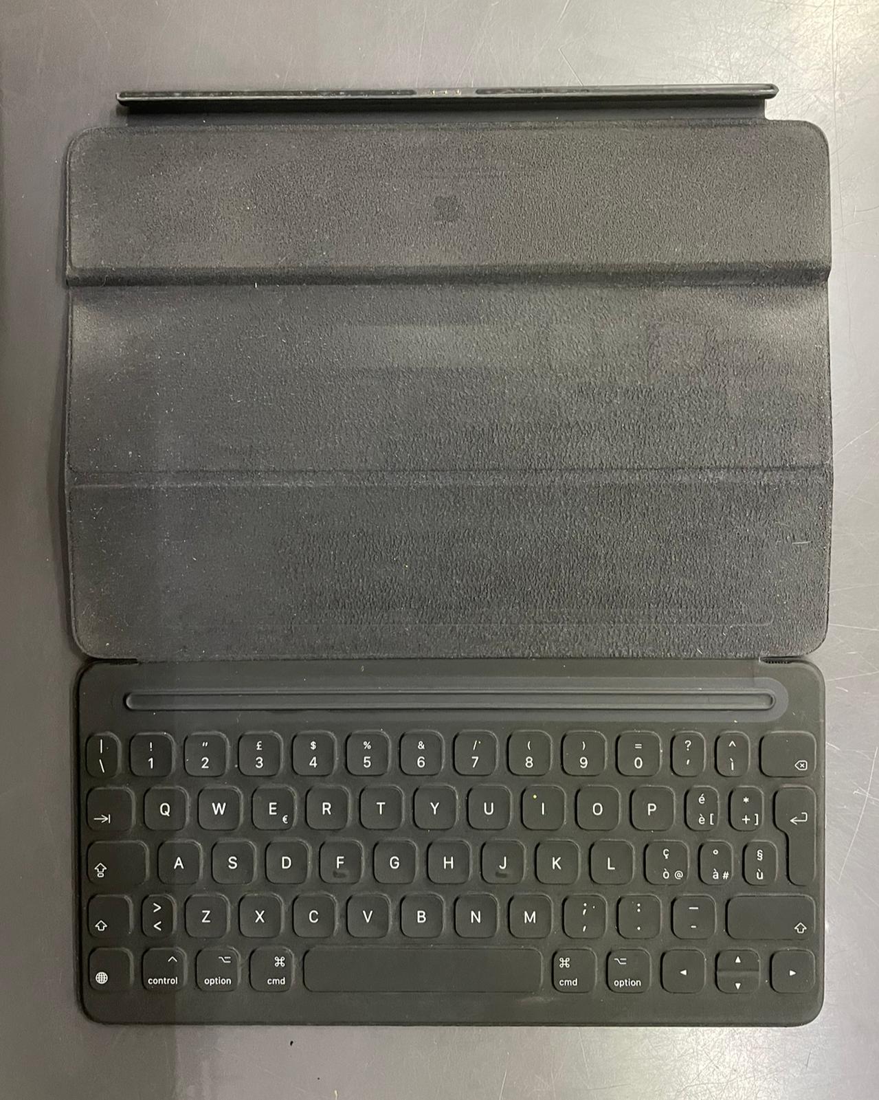 IPad 9a Gen 64Gb WiFi + Keyboard - immagine 2