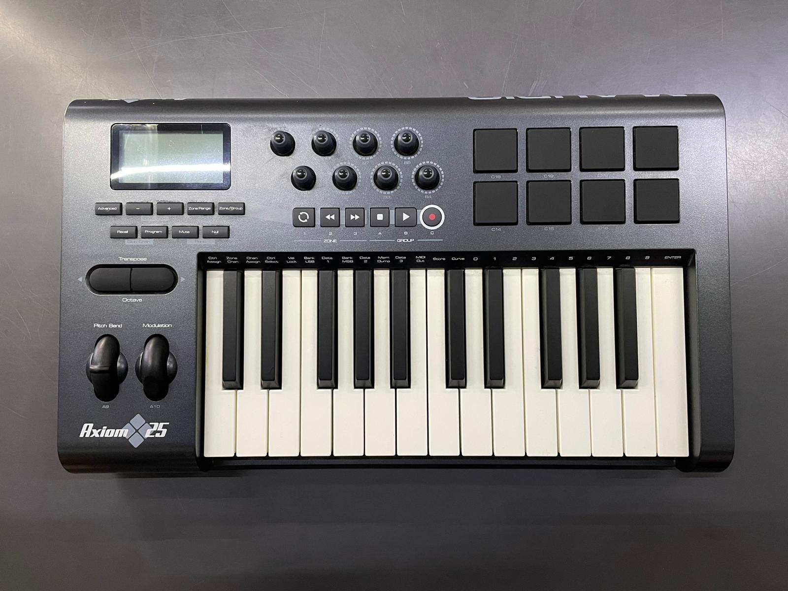 M-AUDIO Axiom 25 Controller