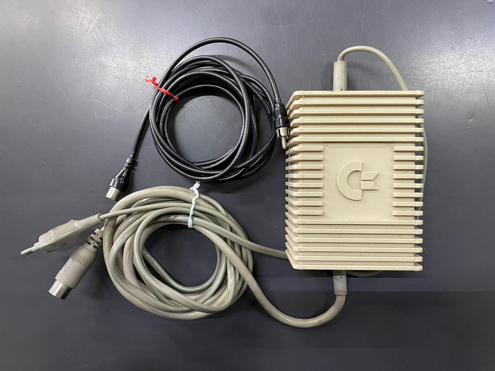 Commodore 64C Console 1980's - immagine 4
