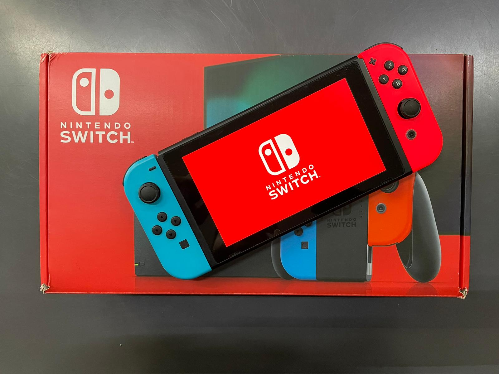 Nintendo Switch Neon