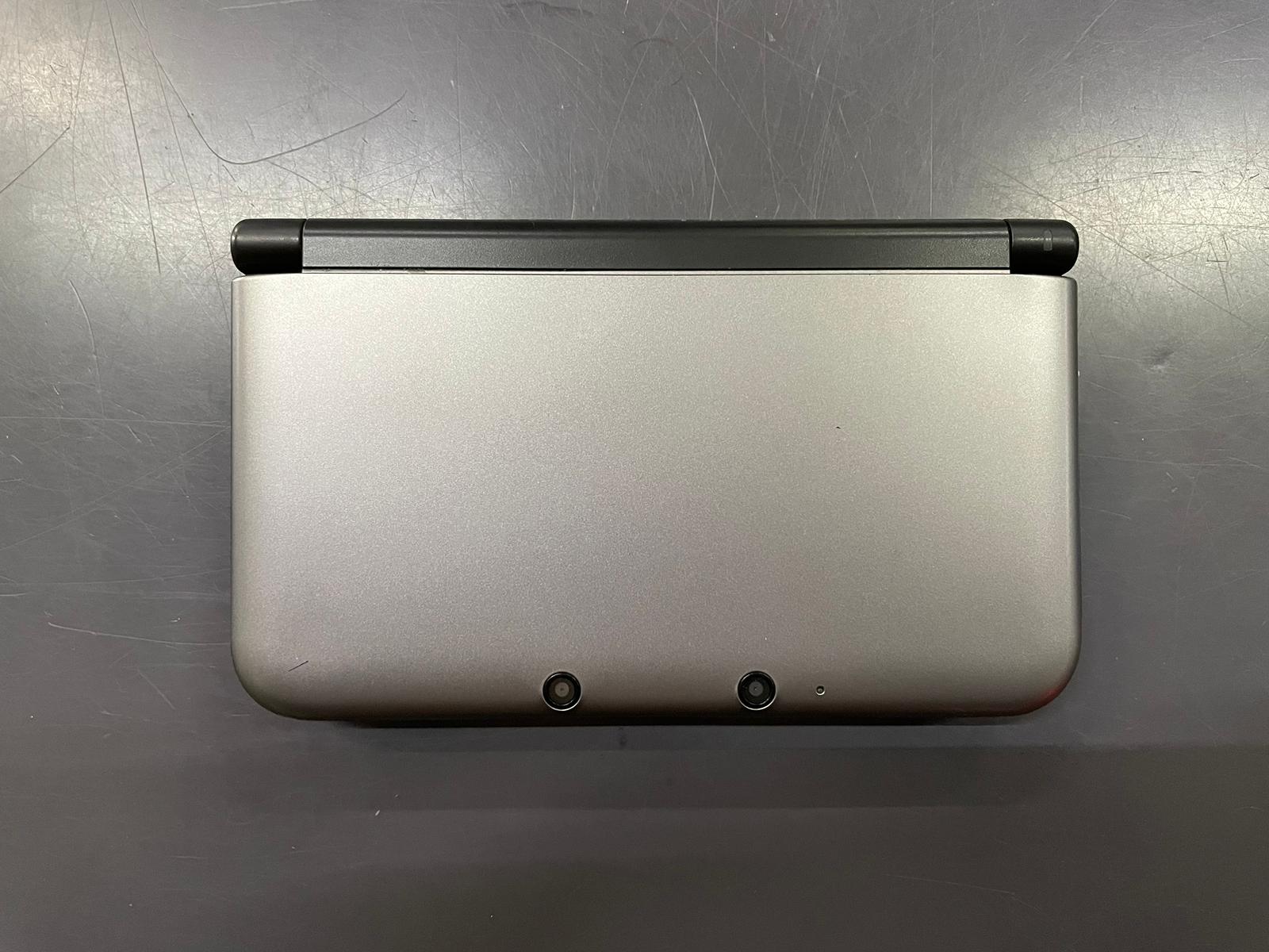 Nintendo 3DS XL - immagine 3