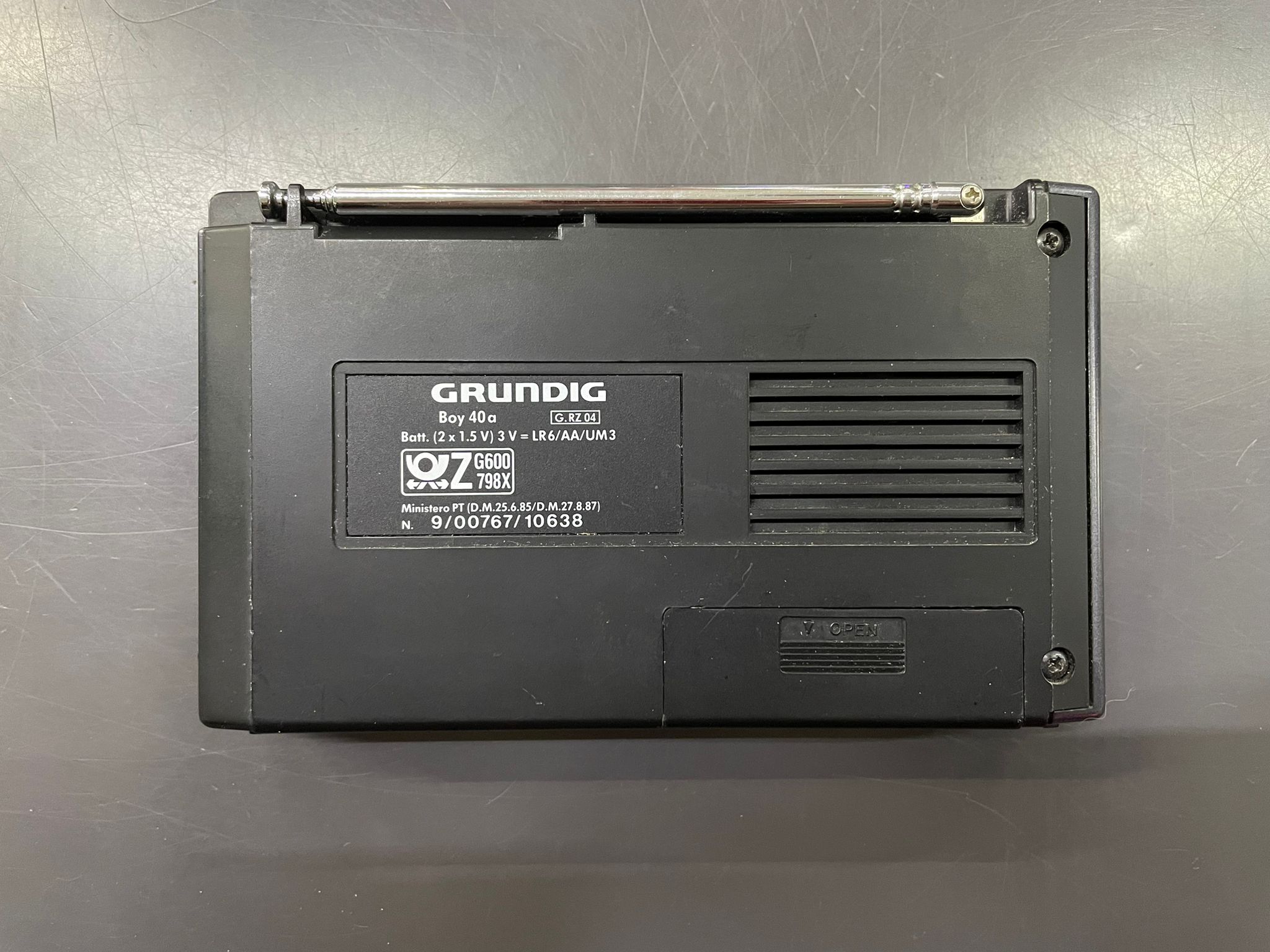 Grundig Boy 40A Radio Vintage - immagine 3