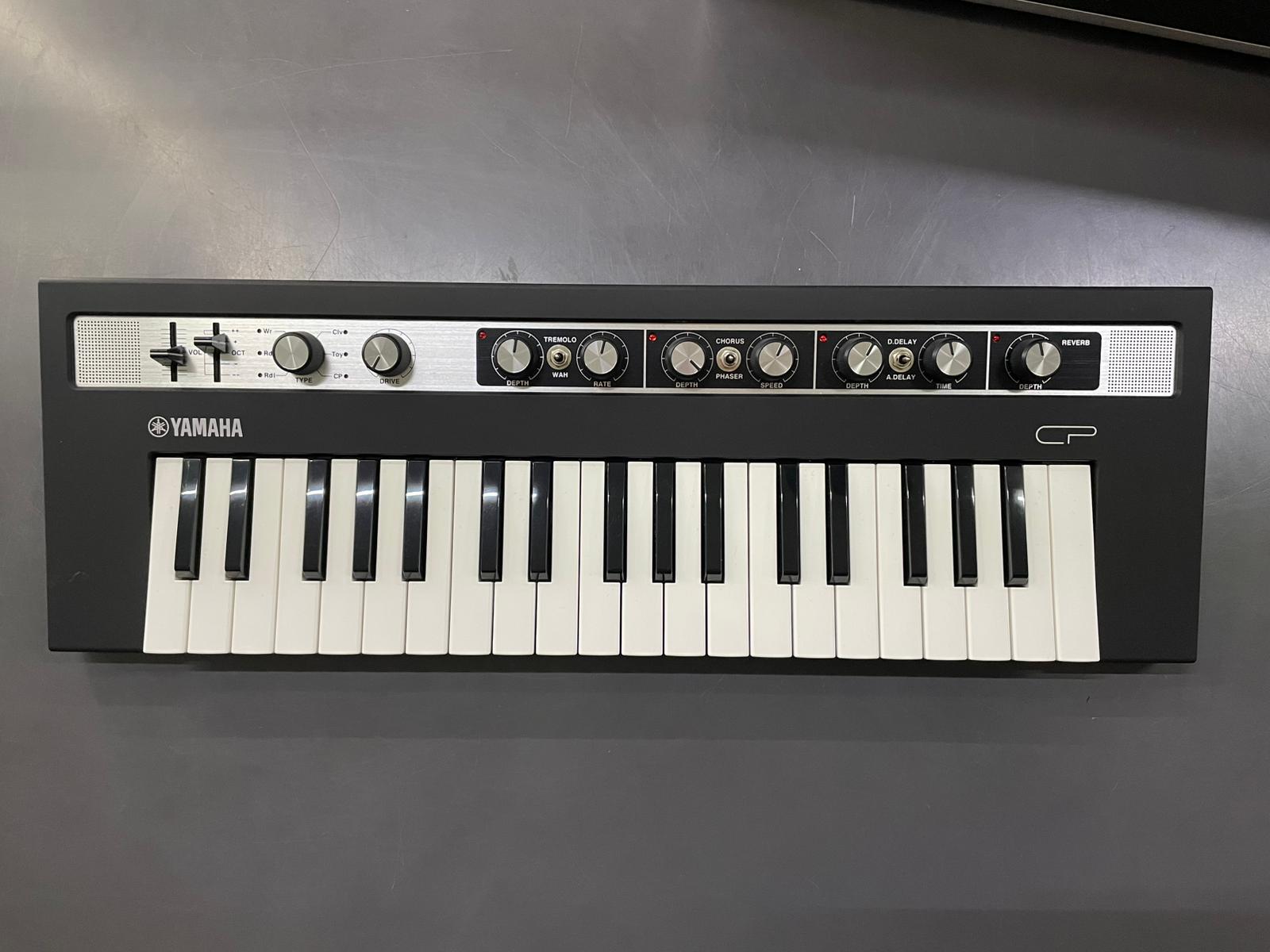 Yamaha Reface CP + Custodia