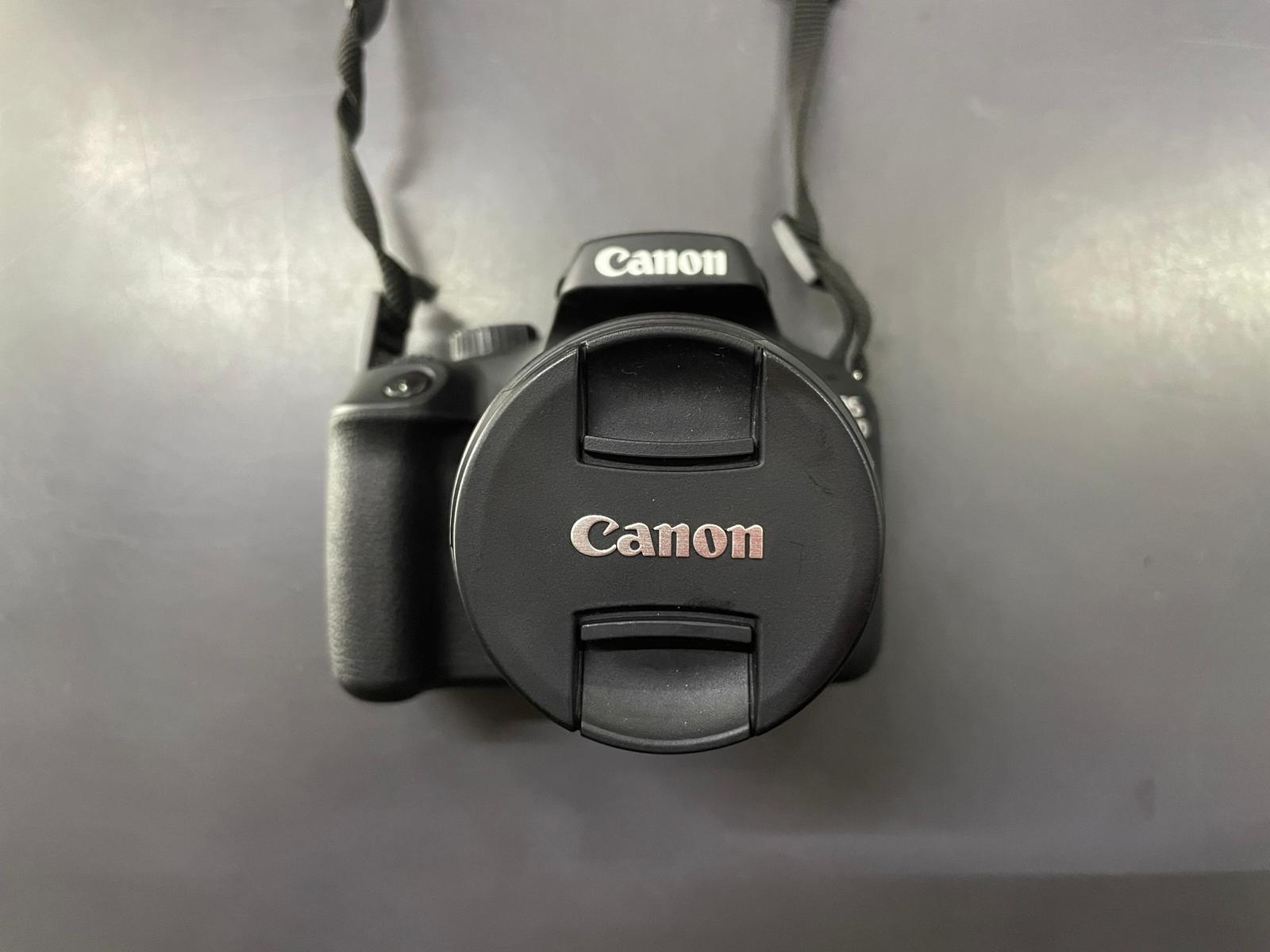 Canon EOS 4000D + 18/55