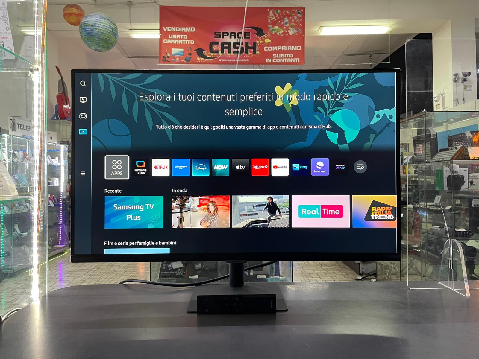 Samsung Smart Monitor M5 32"