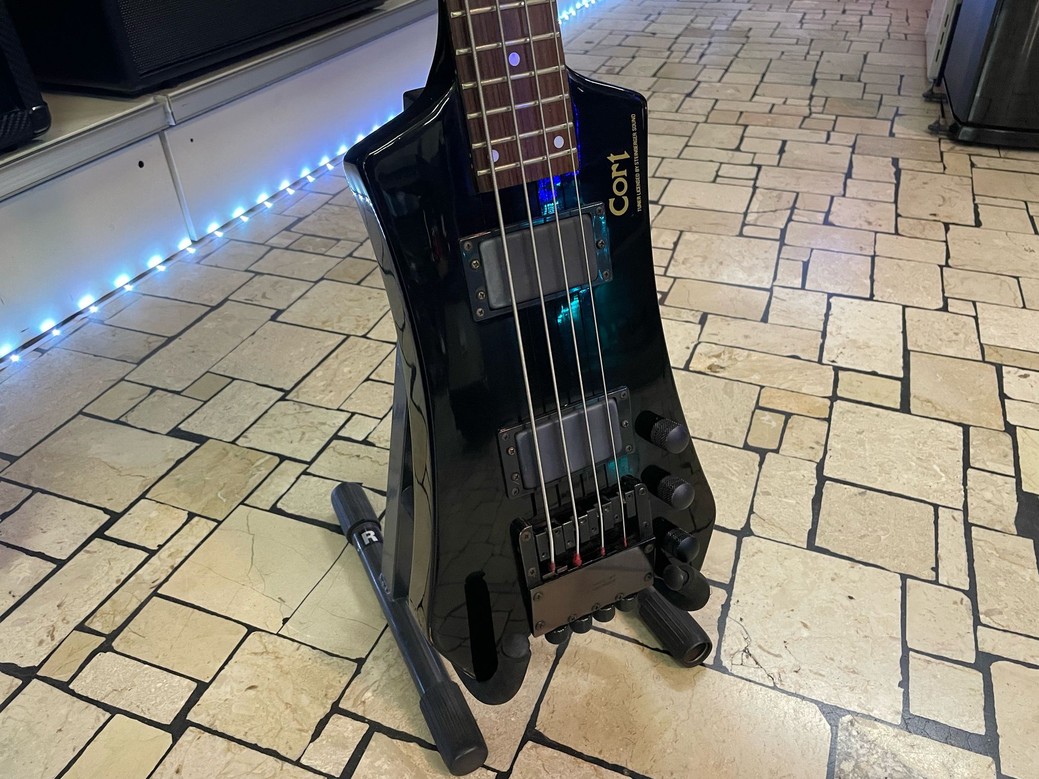 Cort B2 Bass Headless Lic. Steinberger - immagine 3