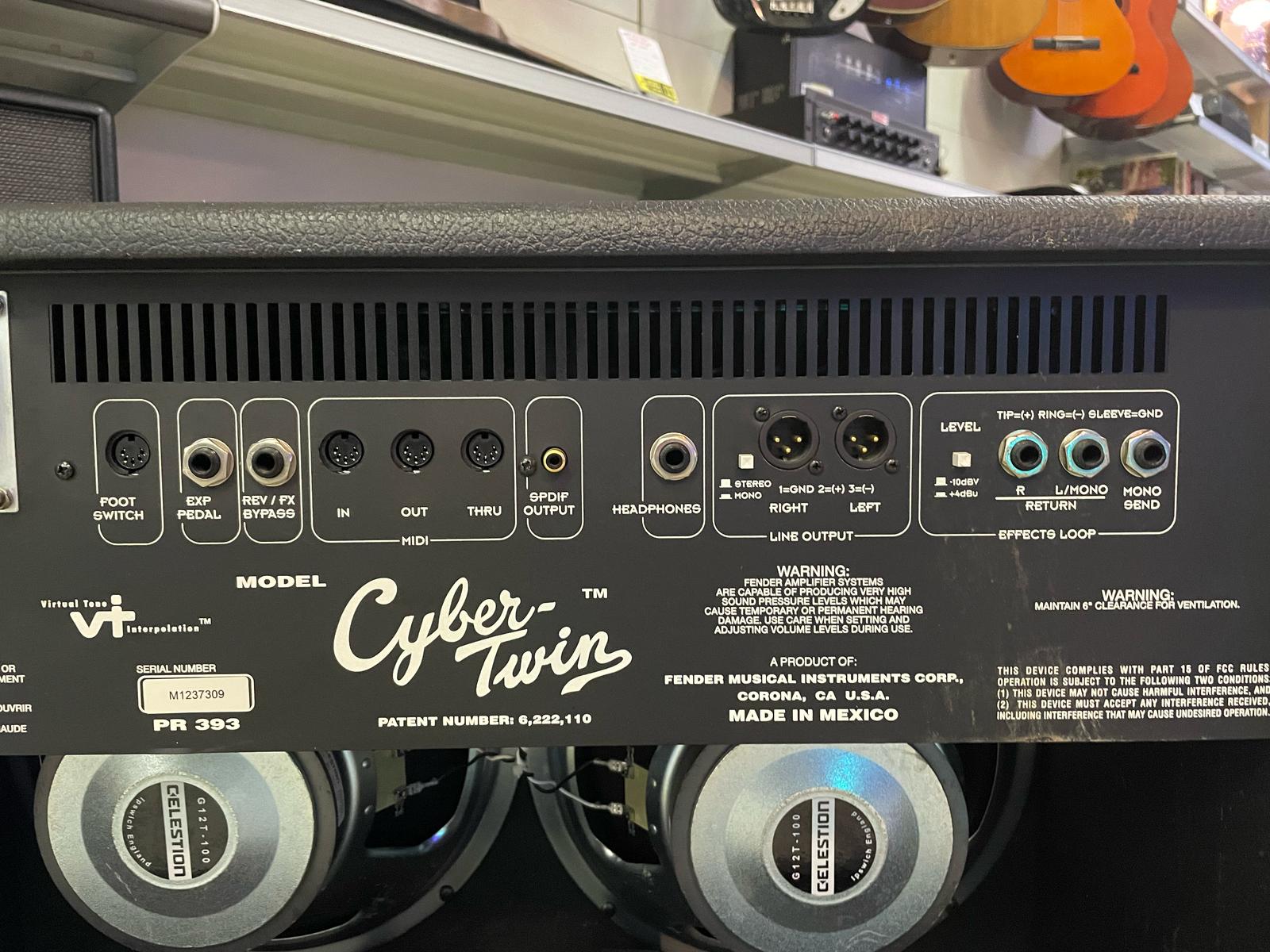 Fender Cyber Twin + Cyber Controller - immagine 7