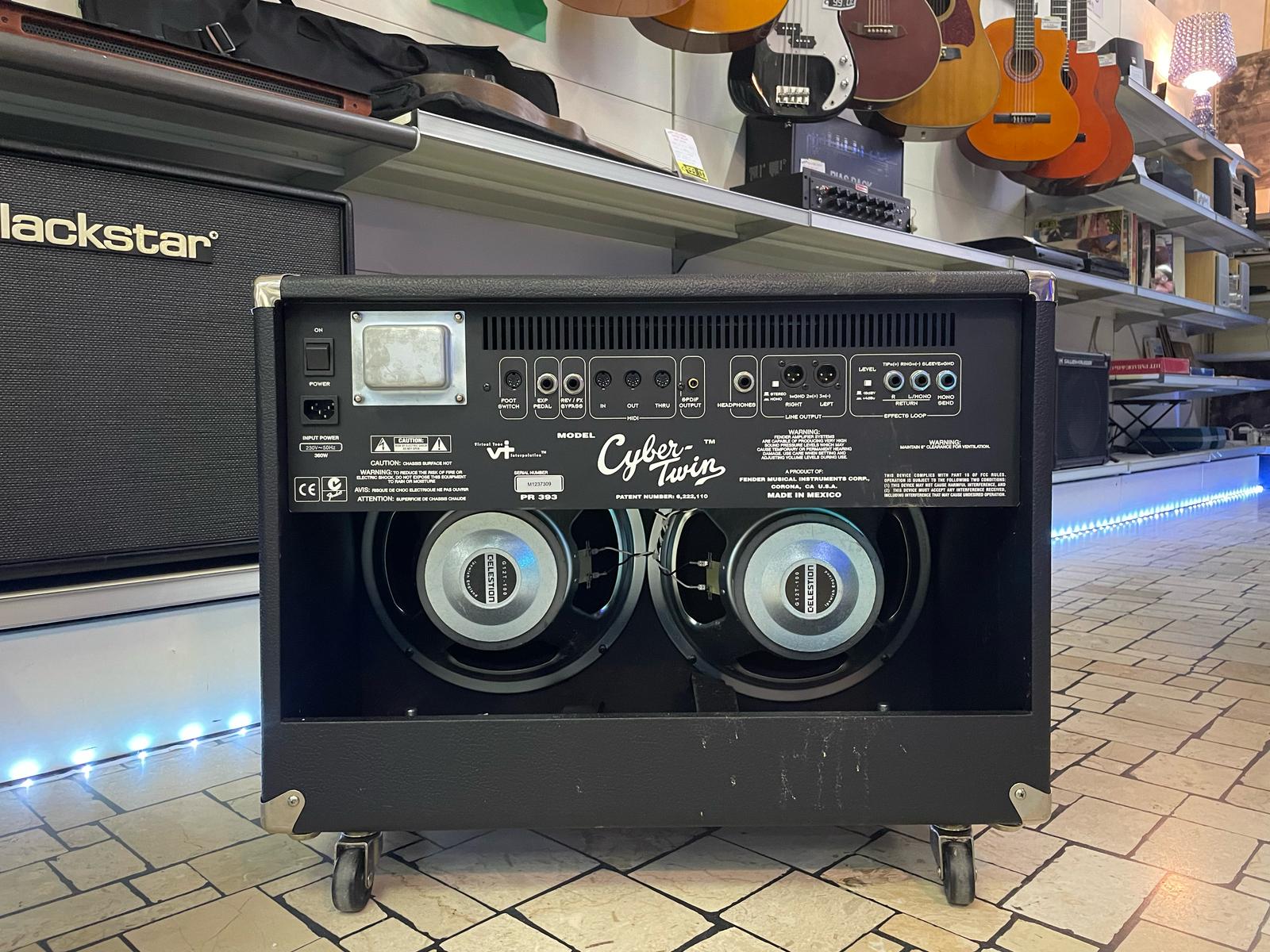 Fender Cyber Twin + Cyber Controller - immagine 6