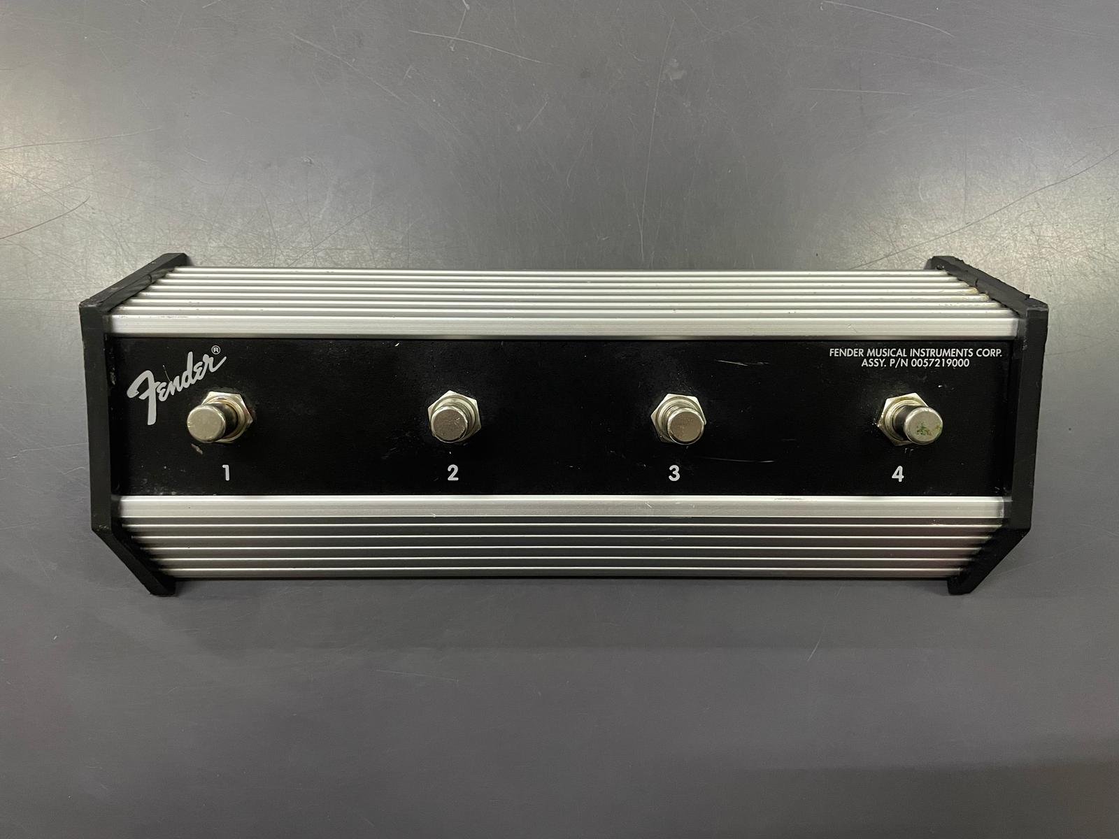 Fender Cyber Twin + Cyber Controller - immagine 3