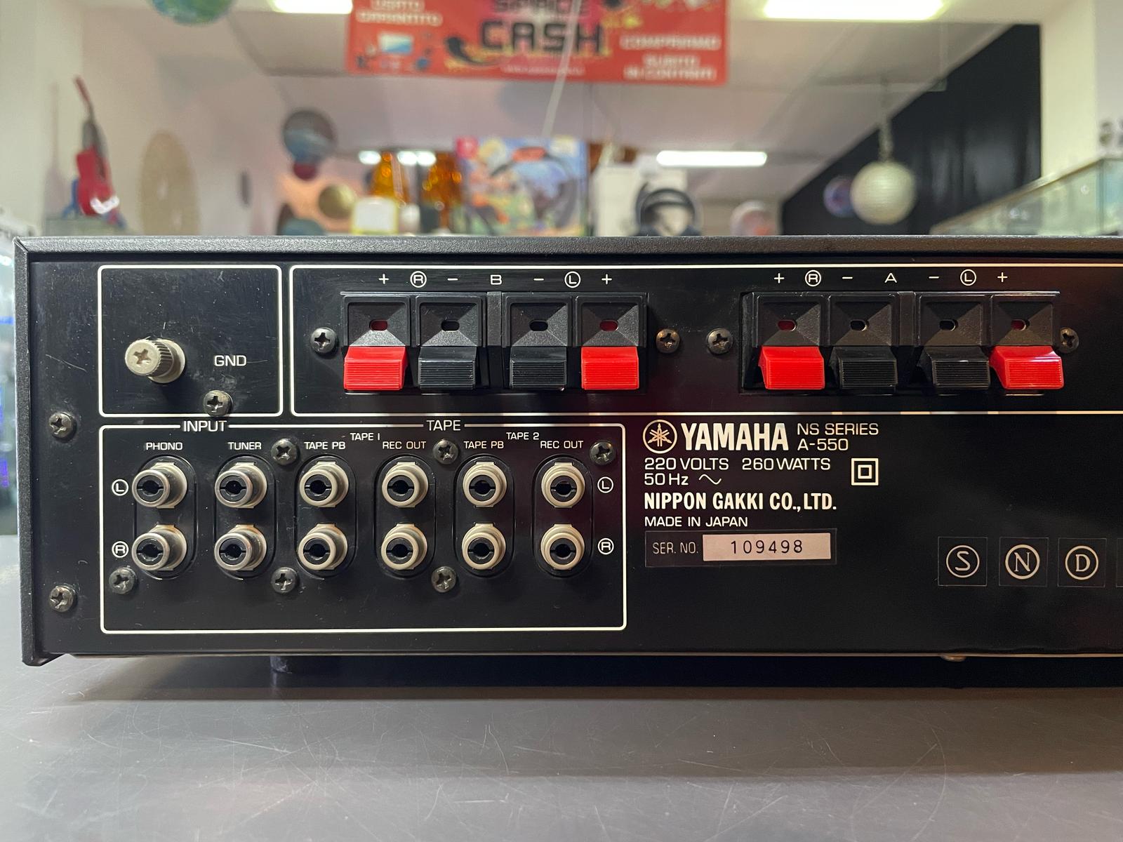 Yamaha A-550 Amplificatore Hi-Fi - immagine 2