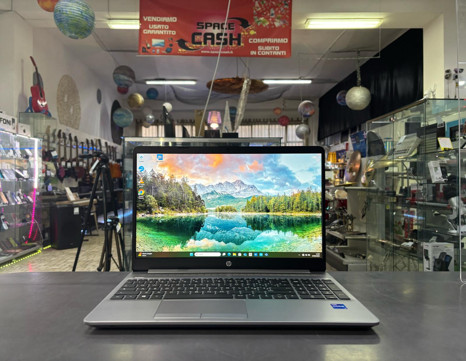 HP 250 G8 Core i7 16Gb 512Gb