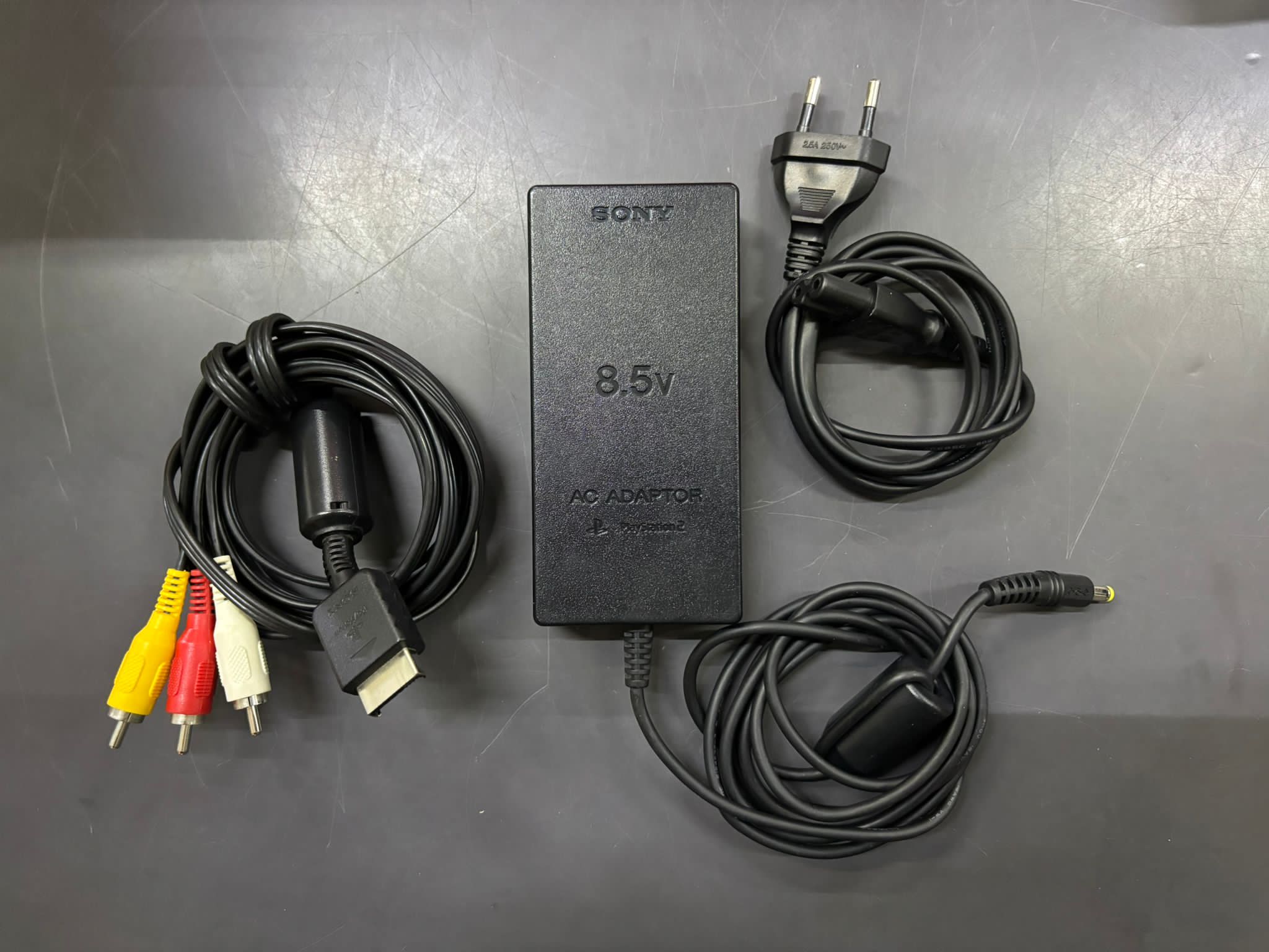 Sony Playstation 2 Slim - immagine 3