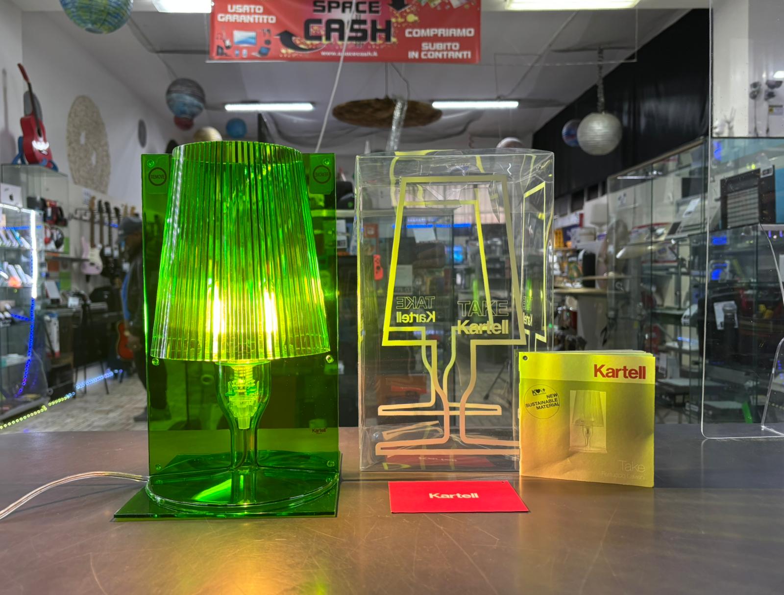 NUOVA Kartell TAKE Verde - immagine 2
