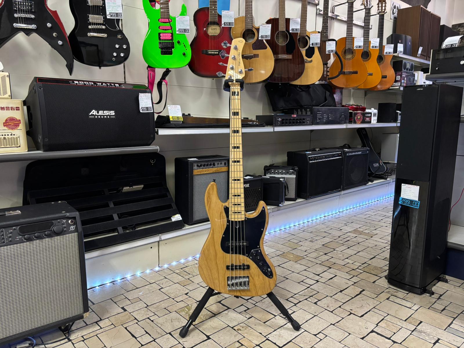 SIRE Marcus Miller V7 1° Gen 5 Corde Natural - immagine 6
