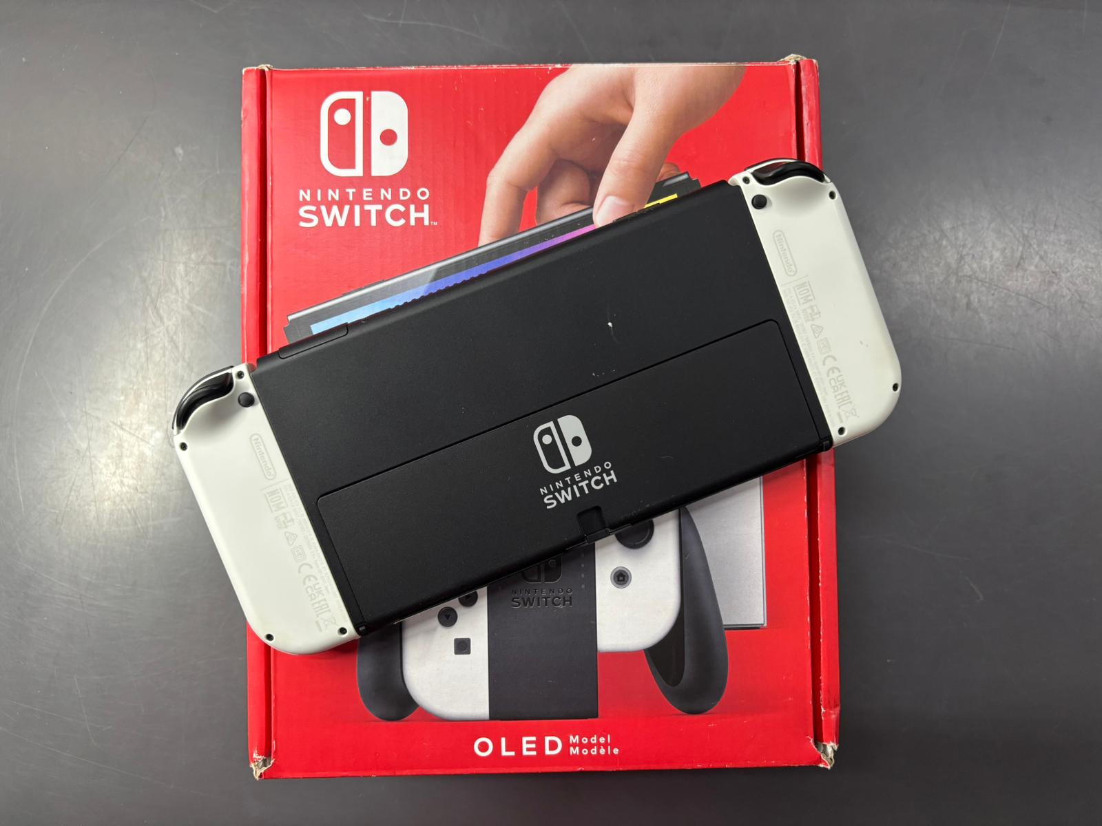Nintendo Switch Oled - immagine 4