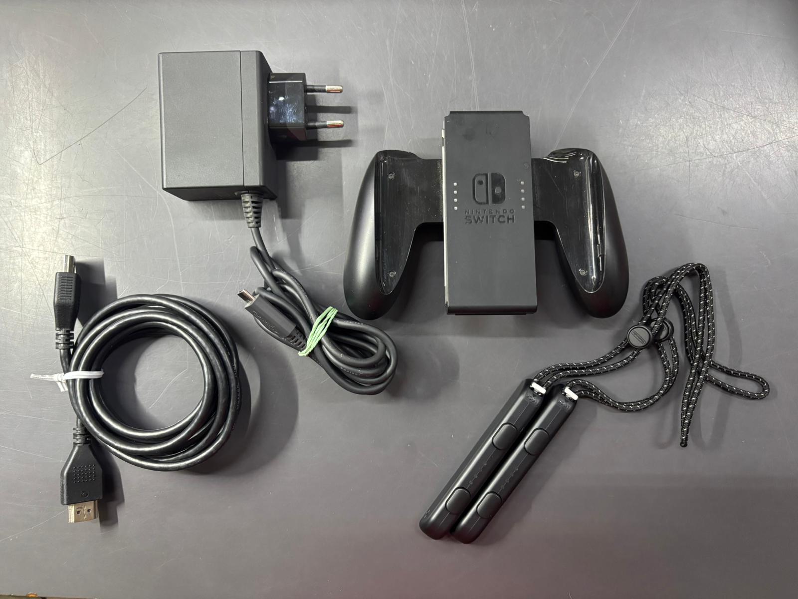 Nintendo Switch Oled - immagine 3