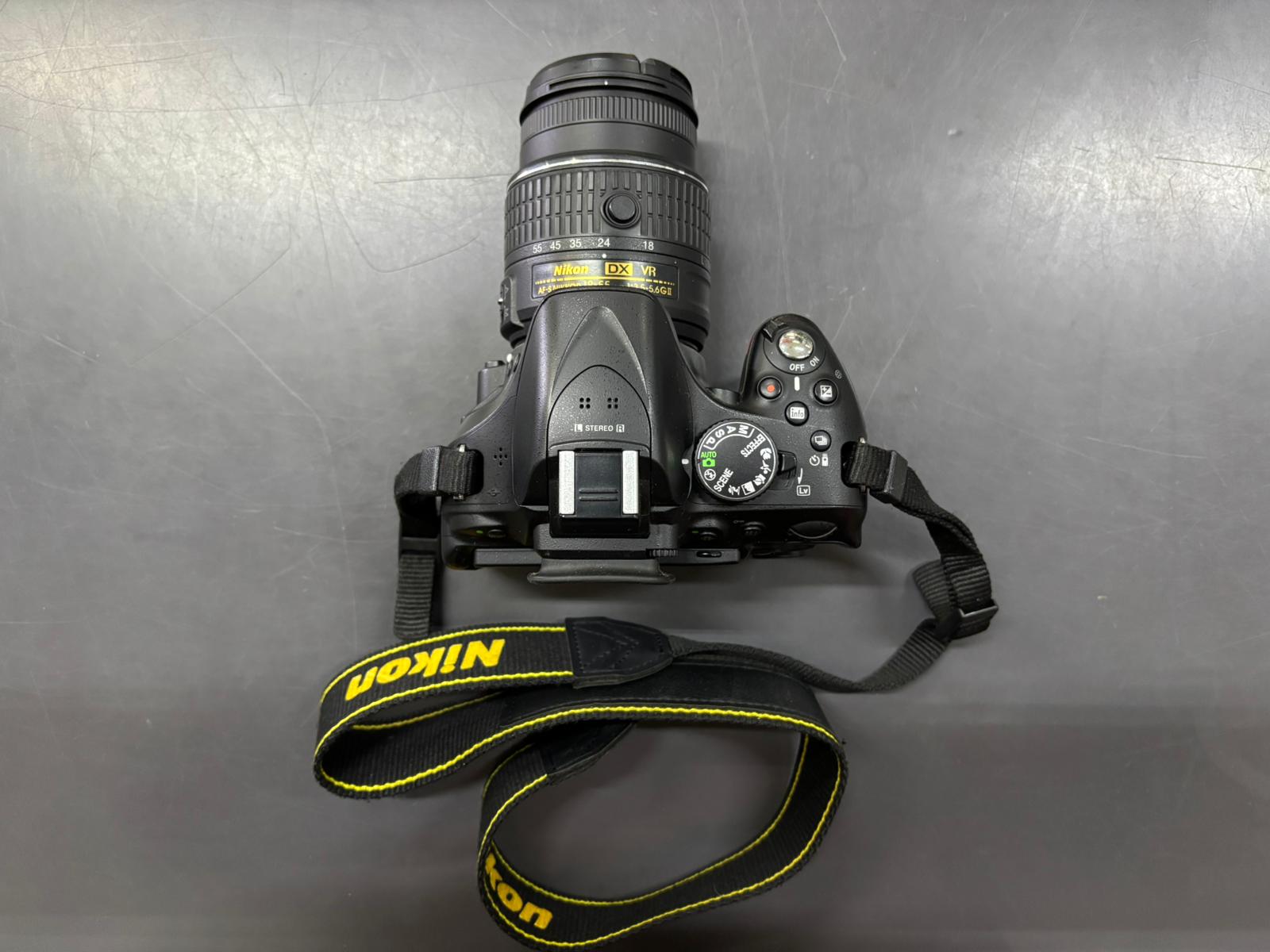 Nikon D5200 + 18/55 VR