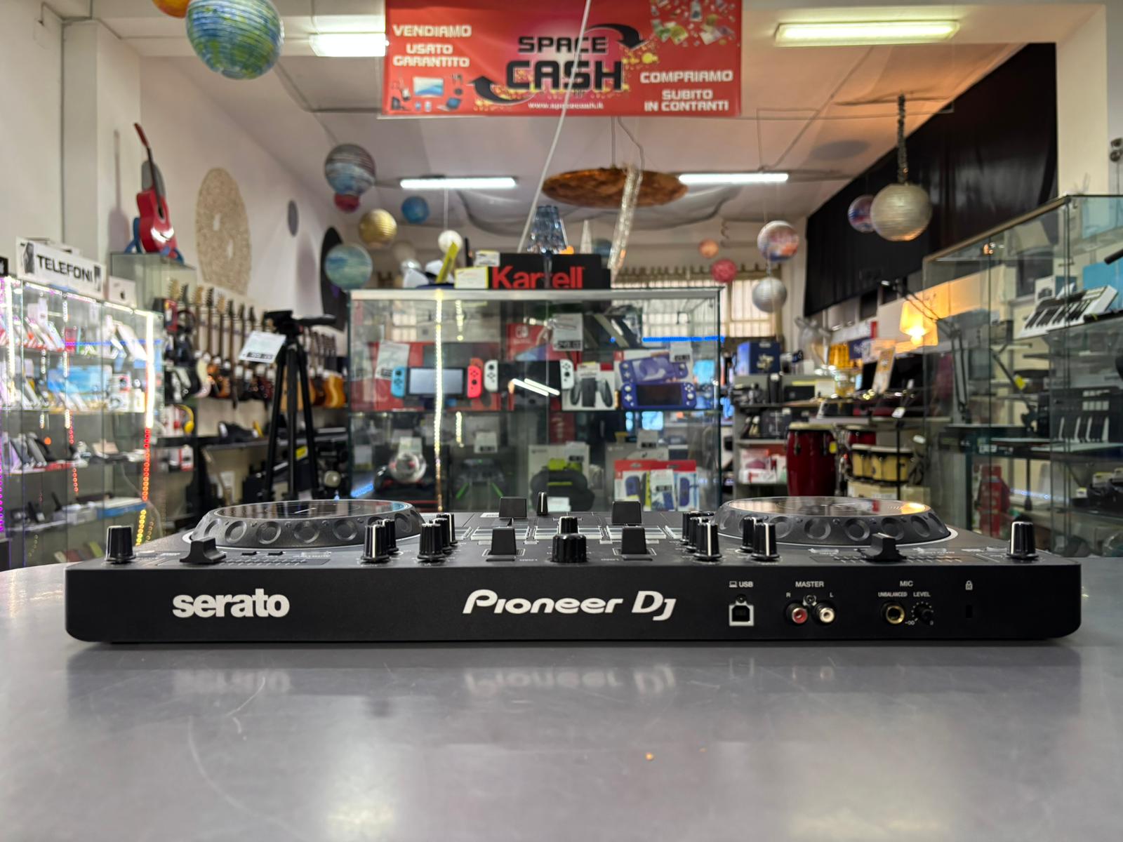 Pioneer DDJ-REV1 Console DJ - immagine 2
