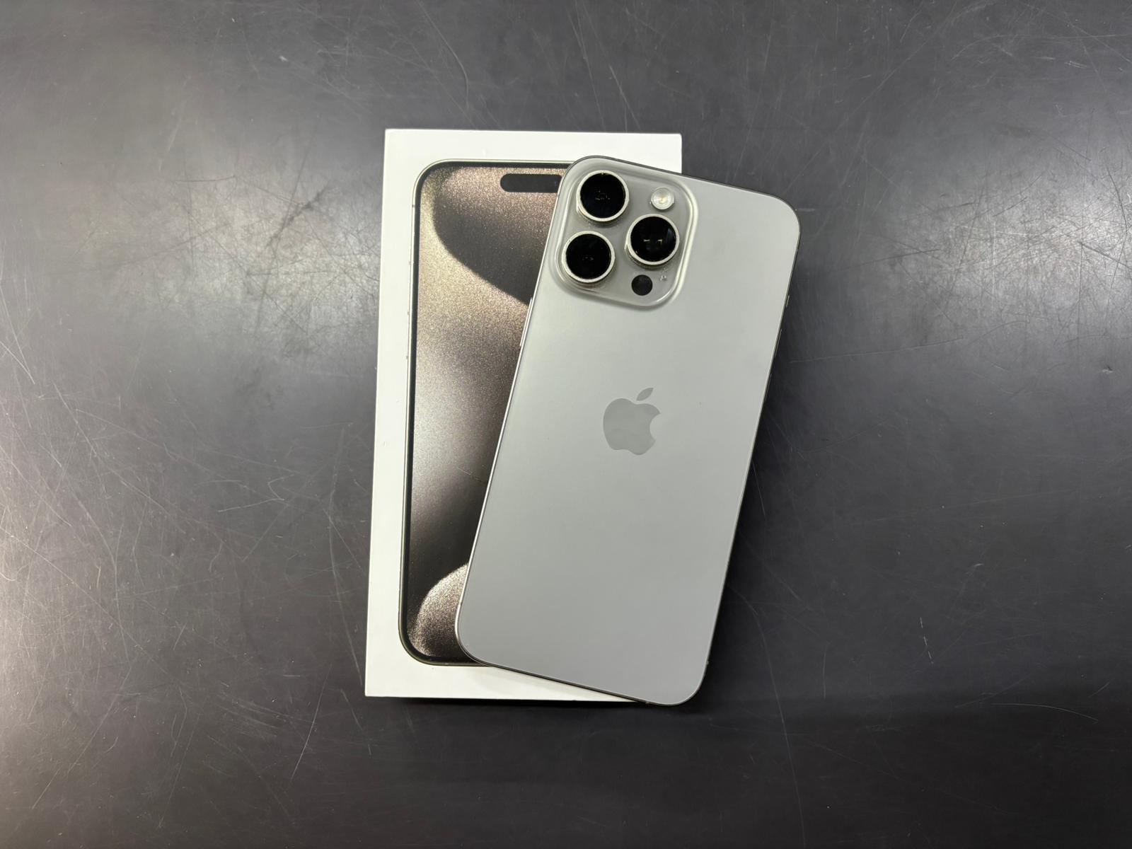 IPhone 15 Pro Max 256 Titanio - immagine 3