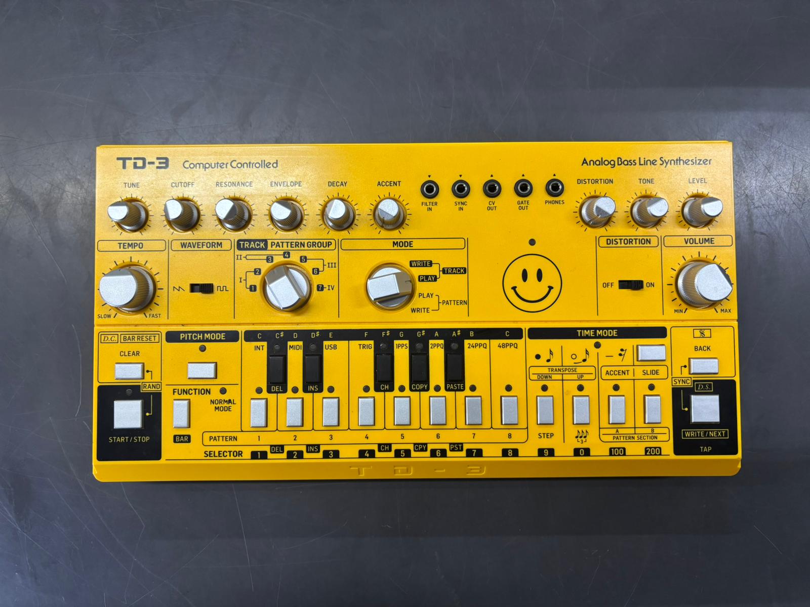 BEHRINGER TD-3 AM Yellow