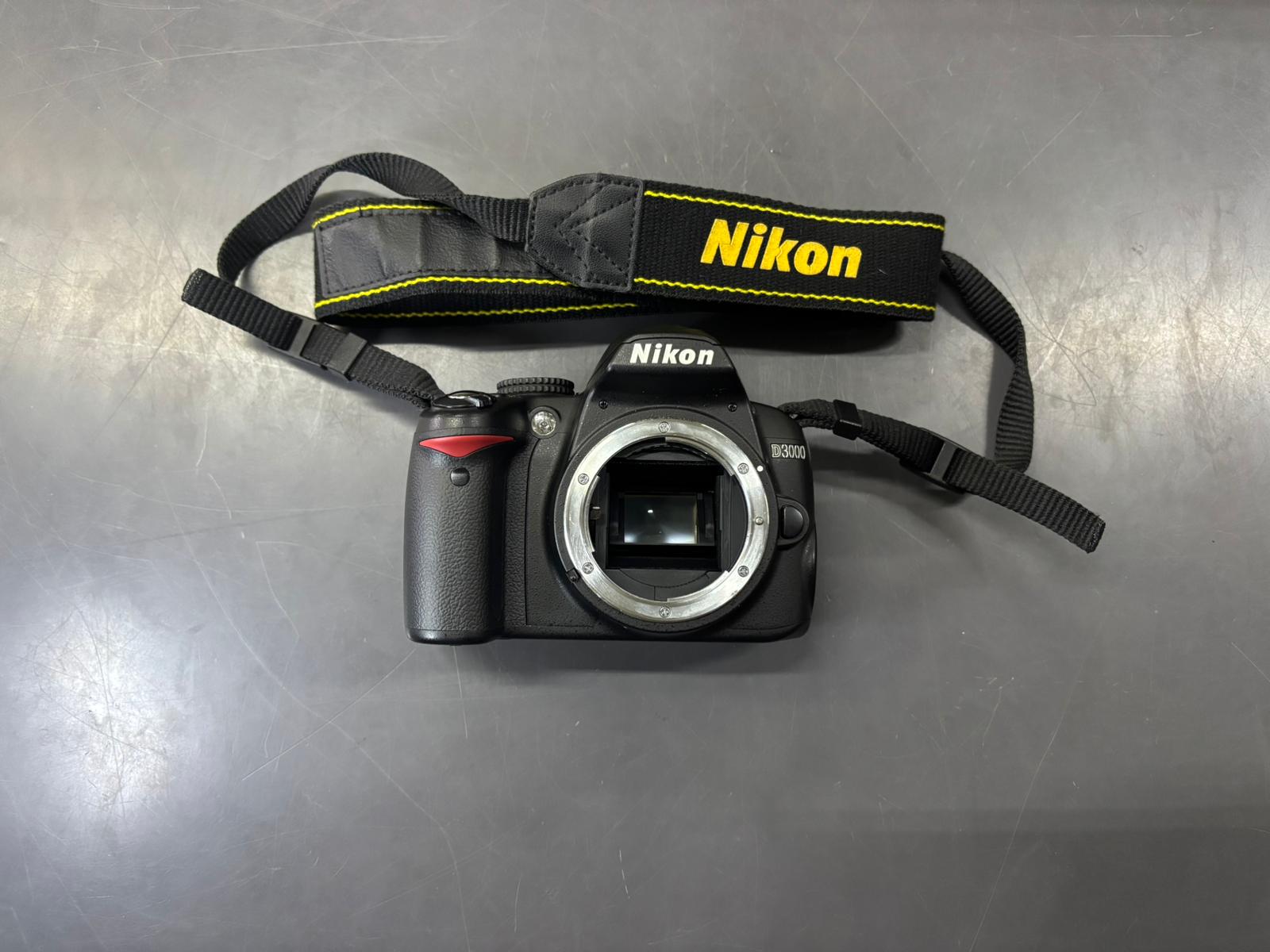 Nikon D3000 + 18/55 VR - immagine 4