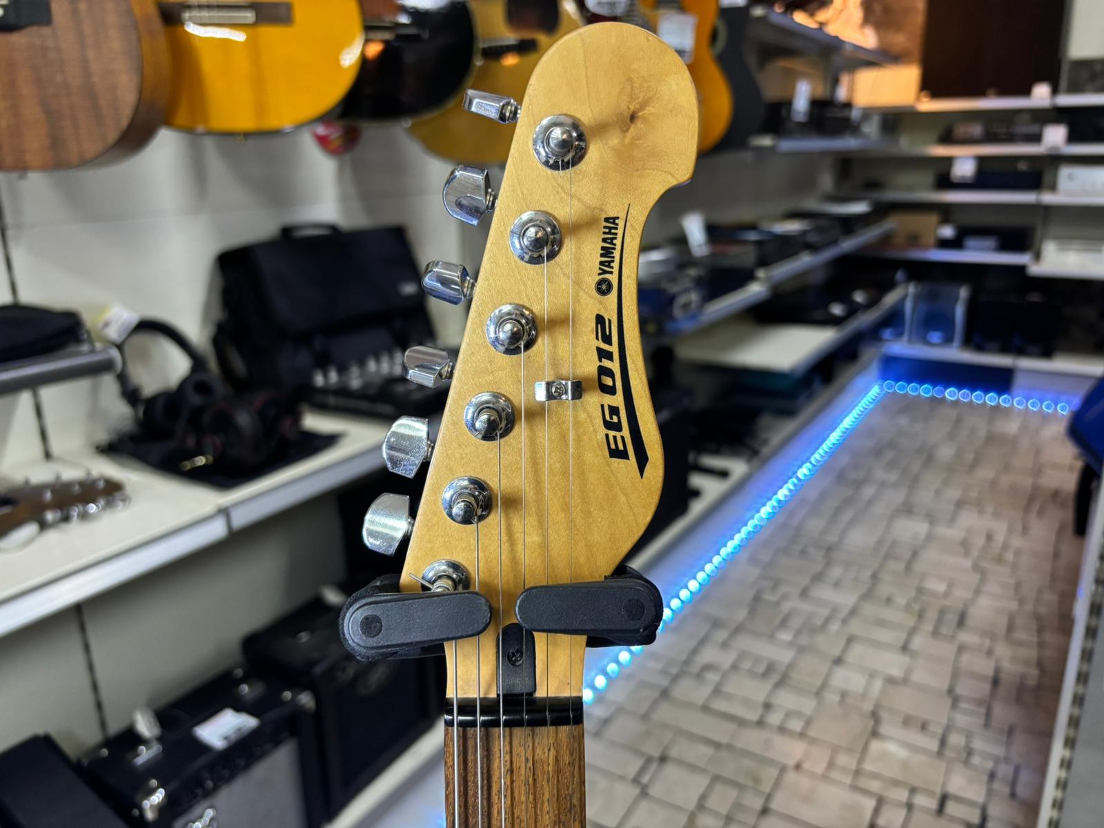 Yamaha EG012 Chitarra Elettrica - immagine 4