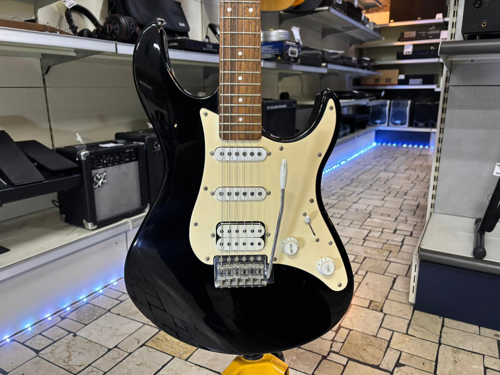 Yamaha EG012 Chitarra Elettrica - immagine 3