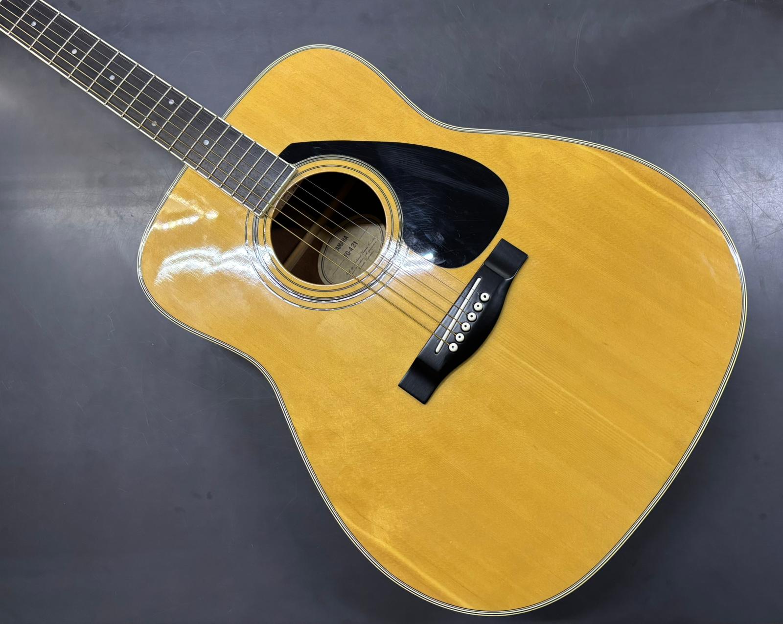 Yamaha FG-421 Chitarra Acustica (1994)