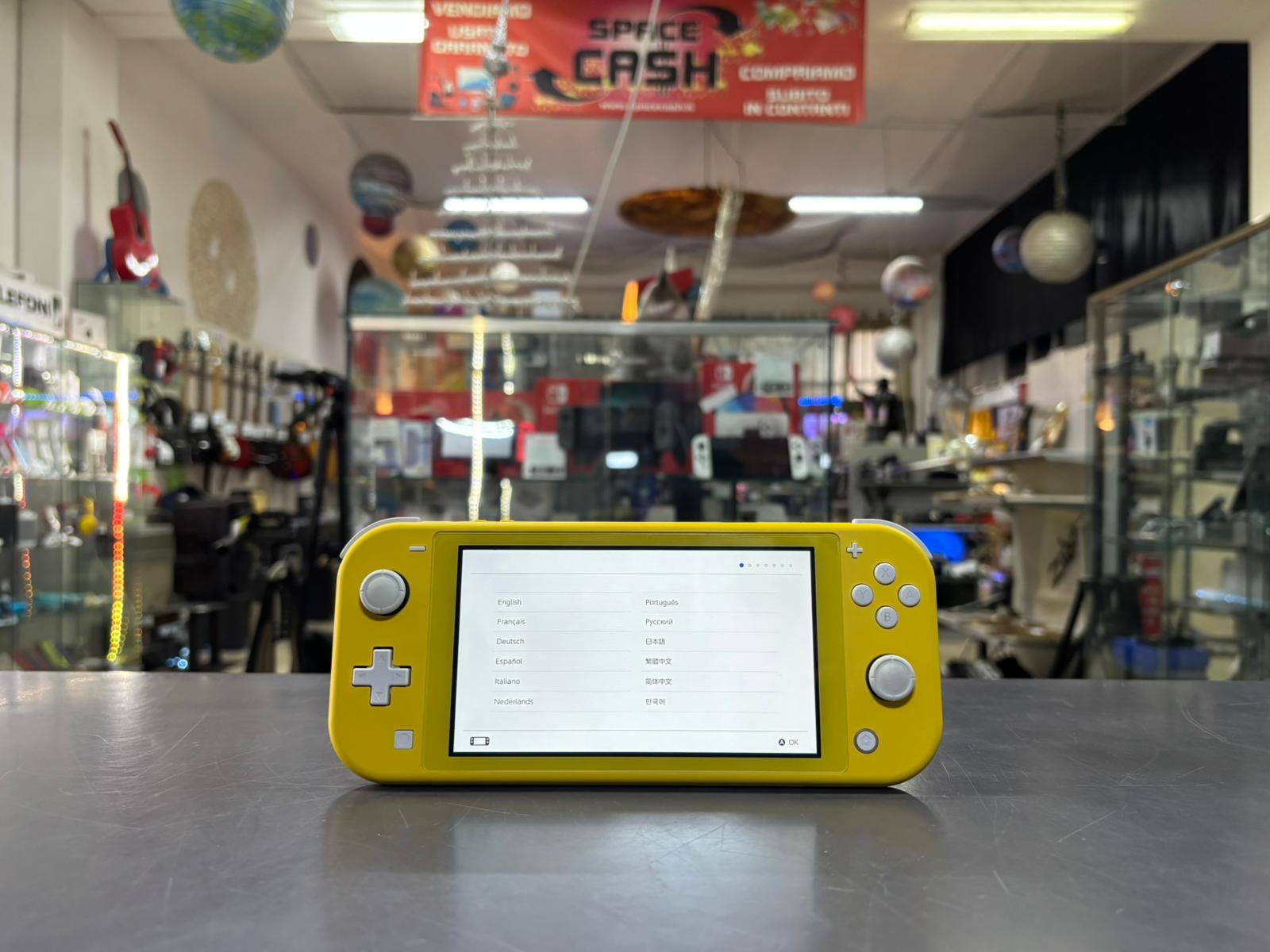 Nintendo Switch Lite Gialla
