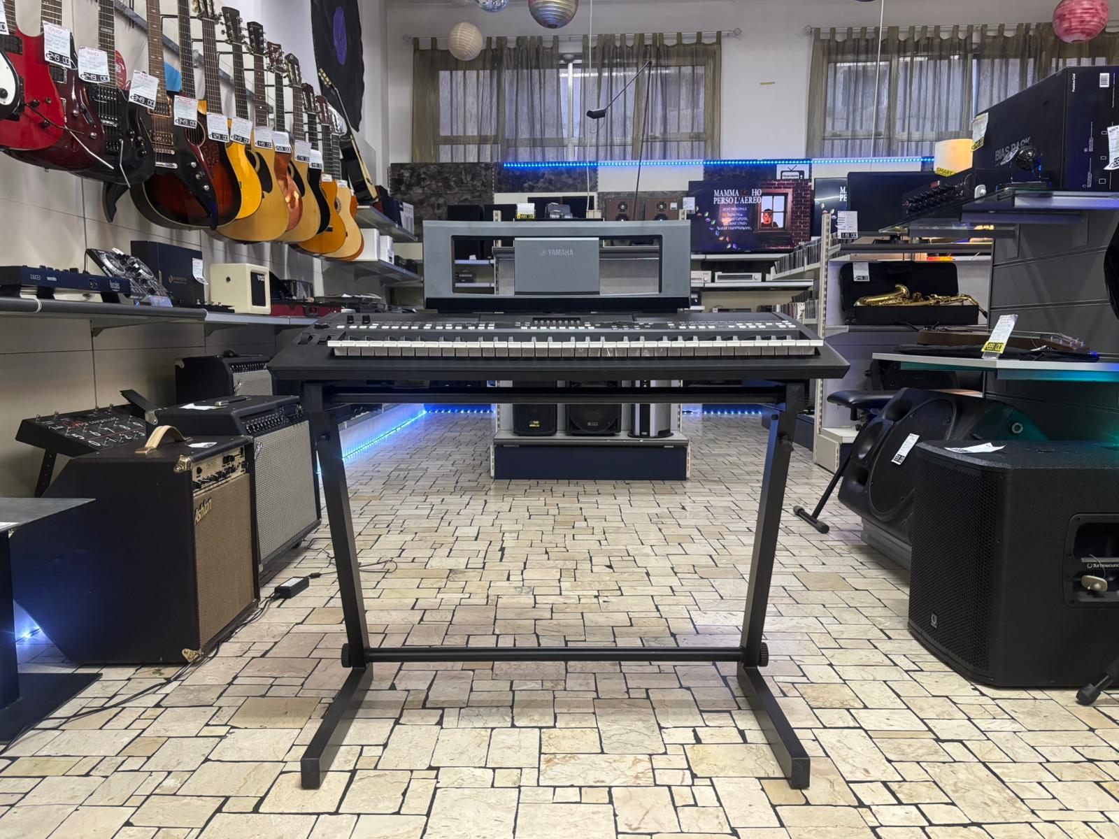 YAMAHA PSR-SX600 Tastiera Workstation - immagine 3