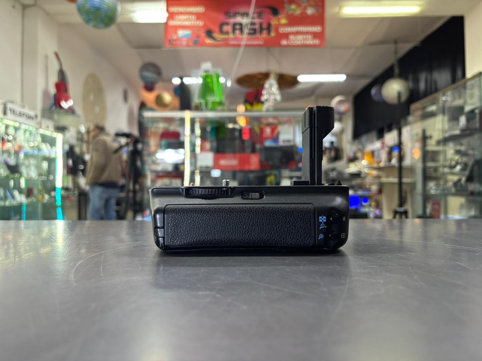Canon EOS 5D Body + Battery Grip BG-E4 - immagine 11