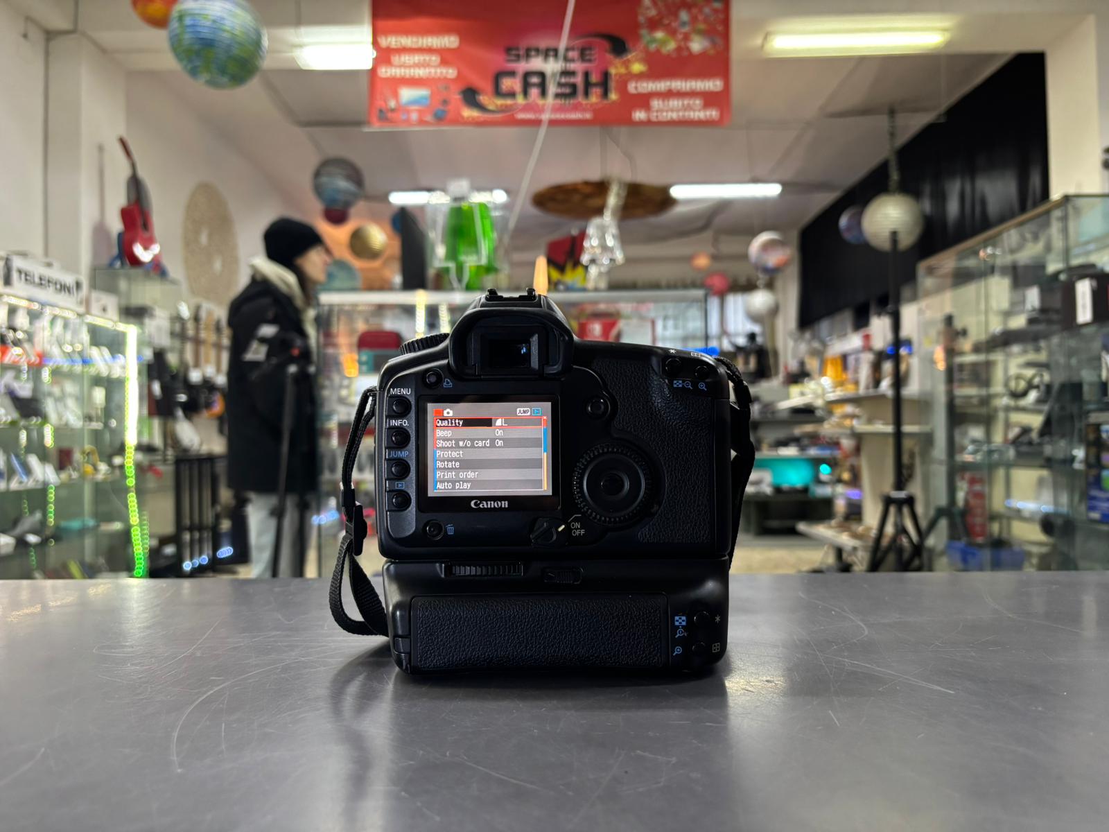 Canon EOS 5D Body + Battery Grip BG-E4 - immagine 8