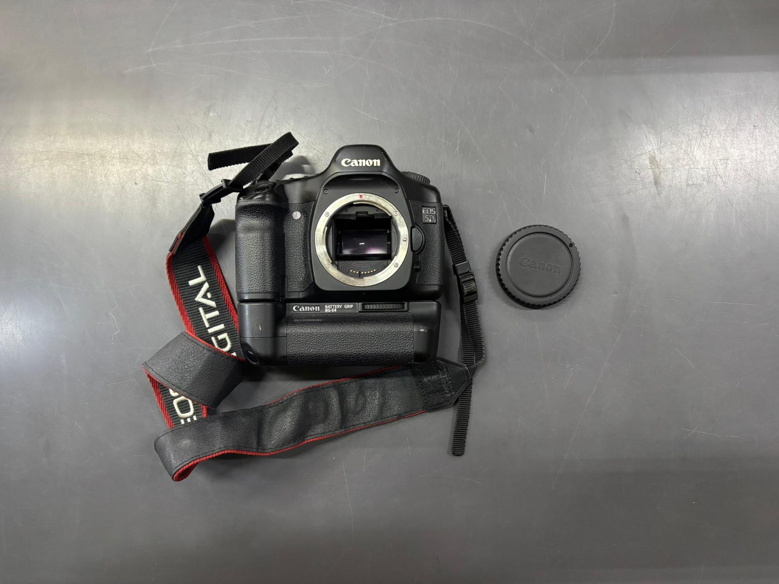 Canon EOS 5D Body + Battery Grip BG-E4