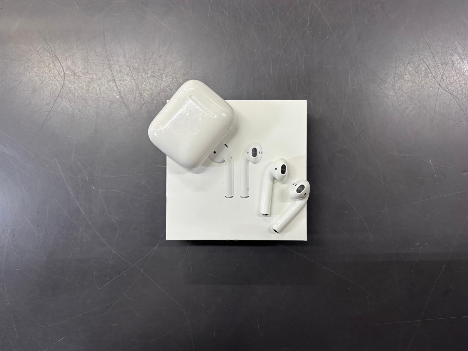 Apple AirPods 2nd Gen
